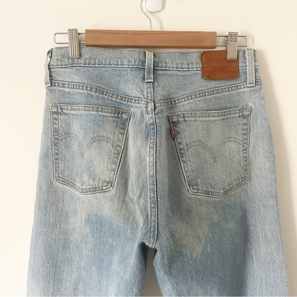 Levi's Premium 501 Button Fly Classic Straight Jeans Light Acid Wash 28 x 28 - Picture 9 of 10